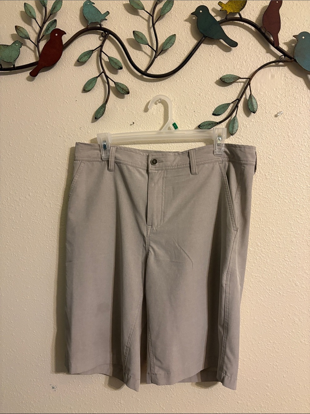 Men's Classic Chino Shorts — Light tan